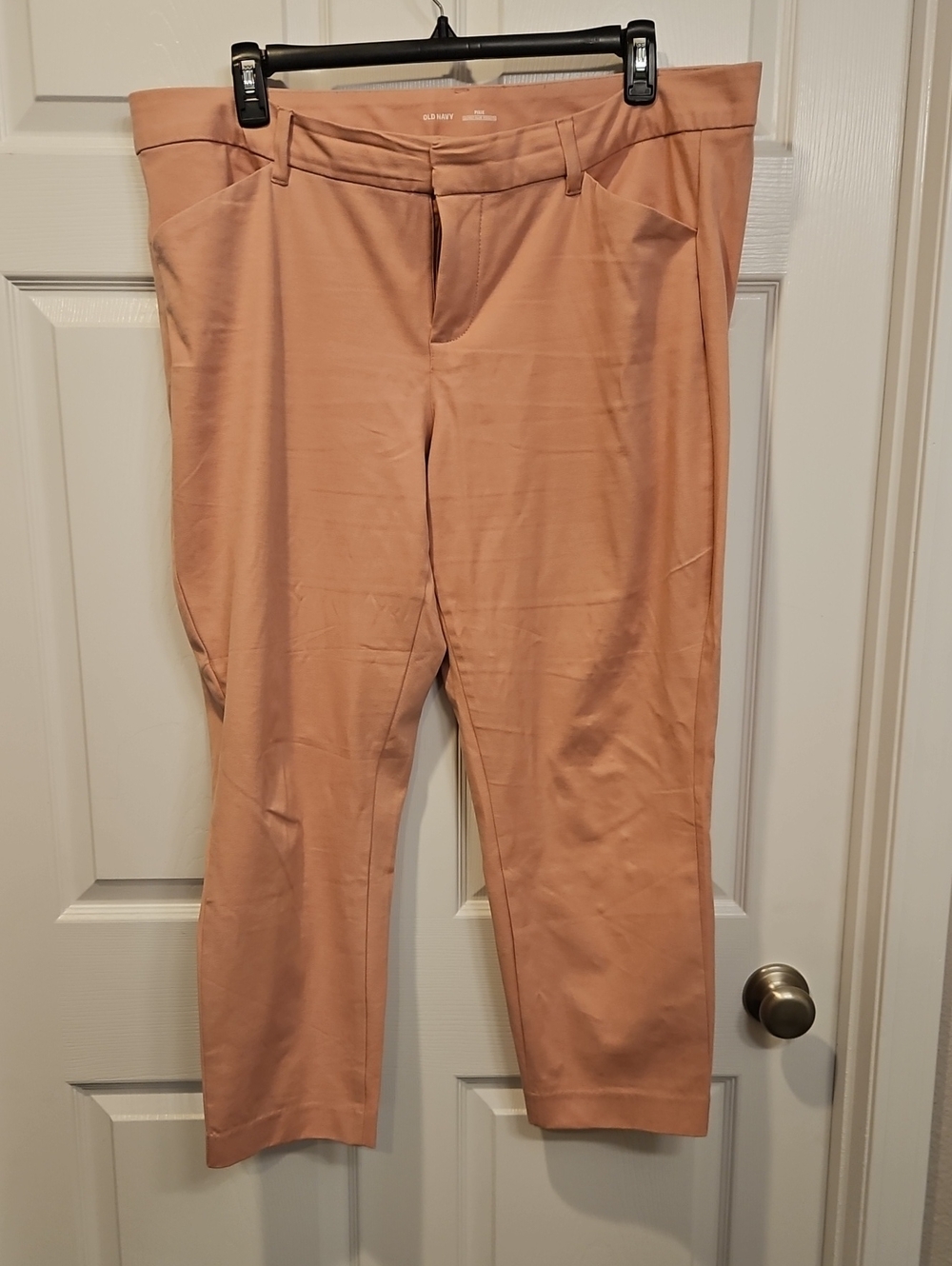 Old Navy Pink Cropped Ankle Pixie Pants
